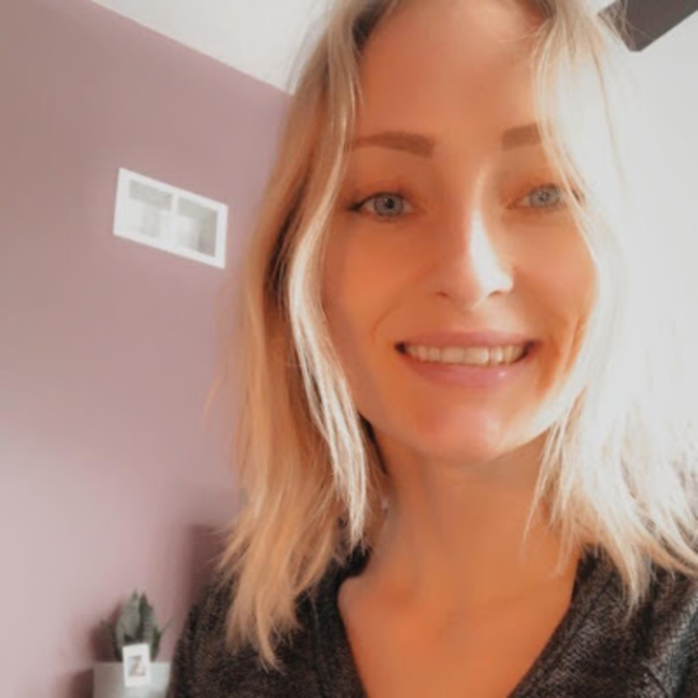 Meet your Posher, Alexandra